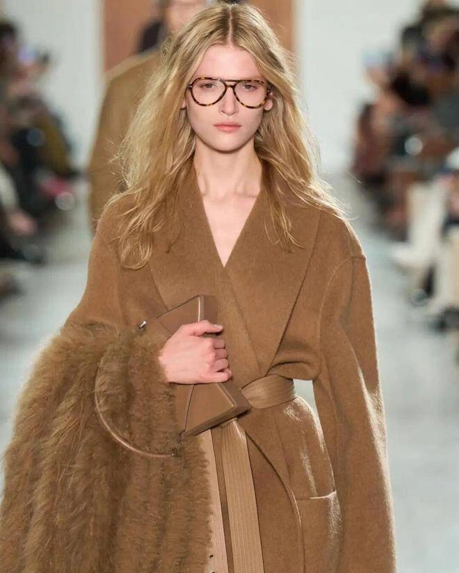 3 cách để biến áo khoác giá vài trăm của chị em trông như đồ hiệu đắt tiền ai nhìn cũng ngỡ là con nhà giàu - 3