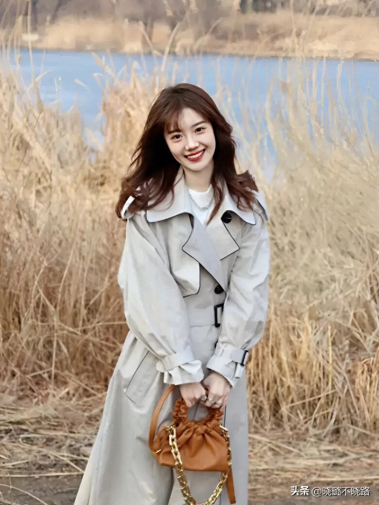 4 công thức mặc đồ mùa đông cho nàng 1m58 trông như 1m70 tôn đường cong hack chiều cao lại sành điệu - 6