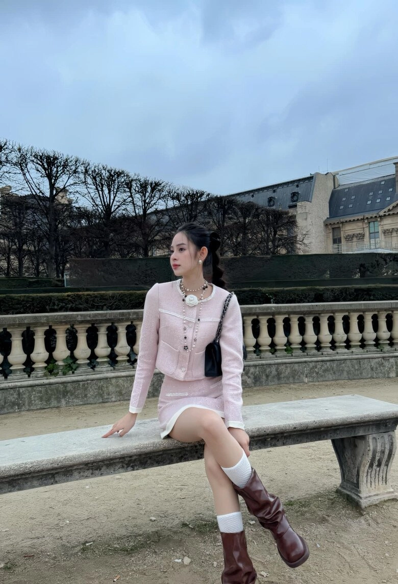 4 kiểu chân váy tối giản được nàng dâu hào môn chọn mặt gửi vàng mặc thế nào cũng sang chảnh ngút ngàn - 1