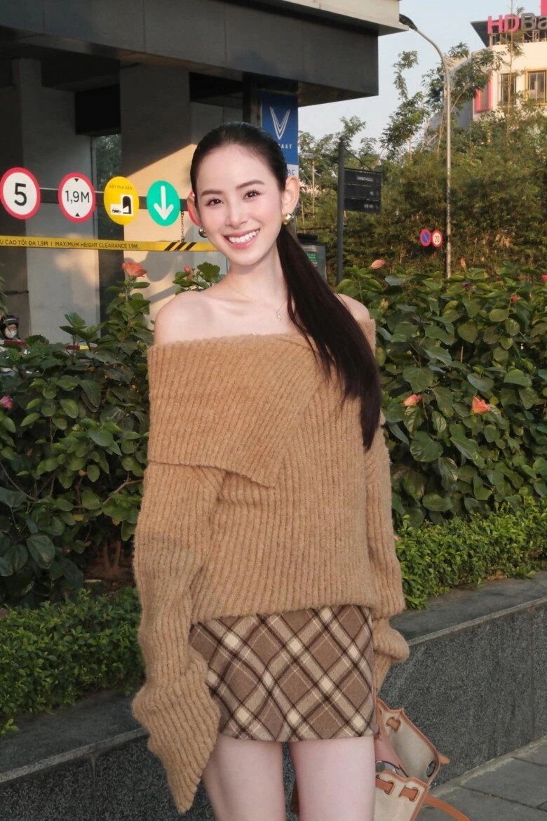 4 kiểu chân váy tối giản được nàng dâu hào môn chọn mặt gửi vàng mặc thế nào cũng sang chảnh ngút ngàn - 2