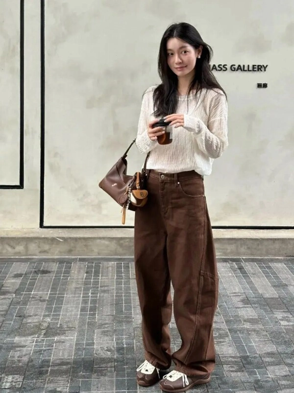 5 combo màu sắc thần thánh mùa thu đông giúp chị em 40 trông trẻ trung như đôi mươi - 2