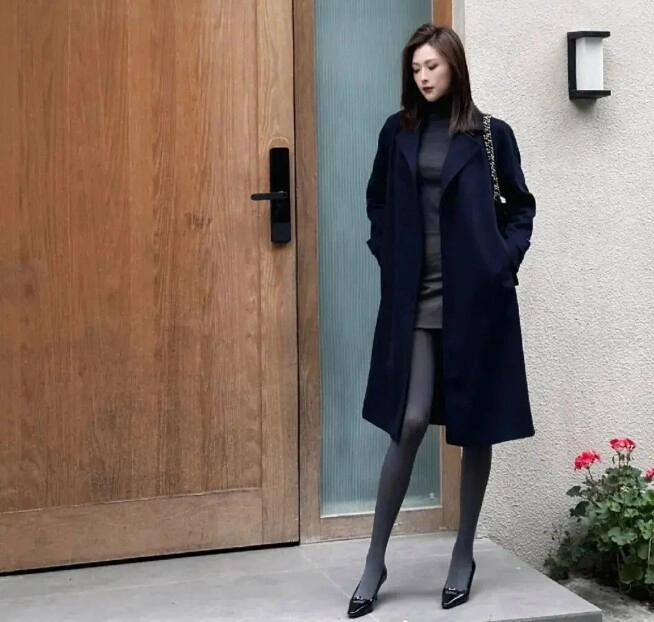 5 combo màu sắc thần thánh mùa thu đông giúp chị em 40 trông trẻ trung như đôi mươi - 14