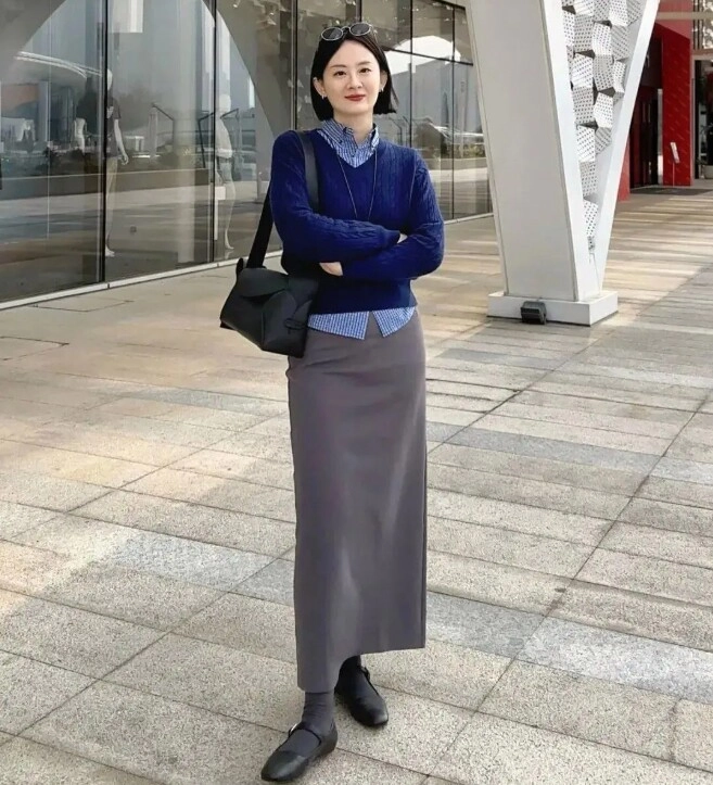 5 combo màu sắc thần thánh mùa thu đông giúp chị em 40 trông trẻ trung như đôi mươi - 15