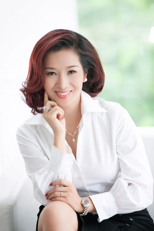 A hâu thu hương khoe ve đep quyên lưc - 4