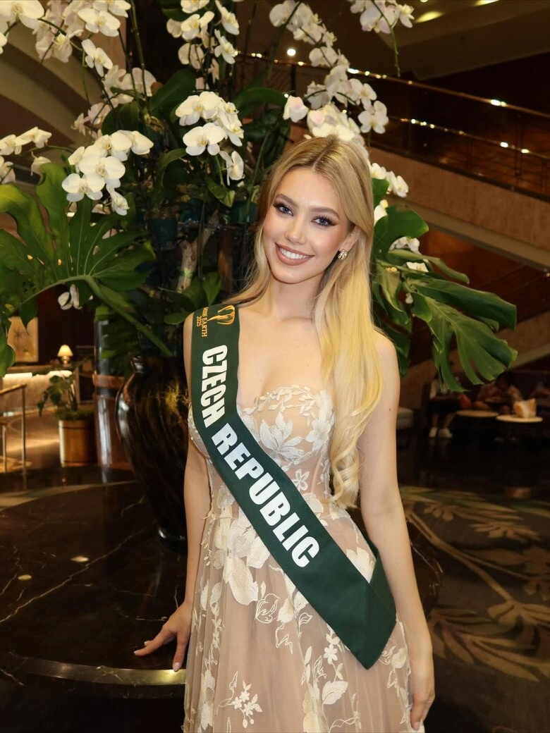 Ai sẽ đăng quang miss earth 2025 - 7