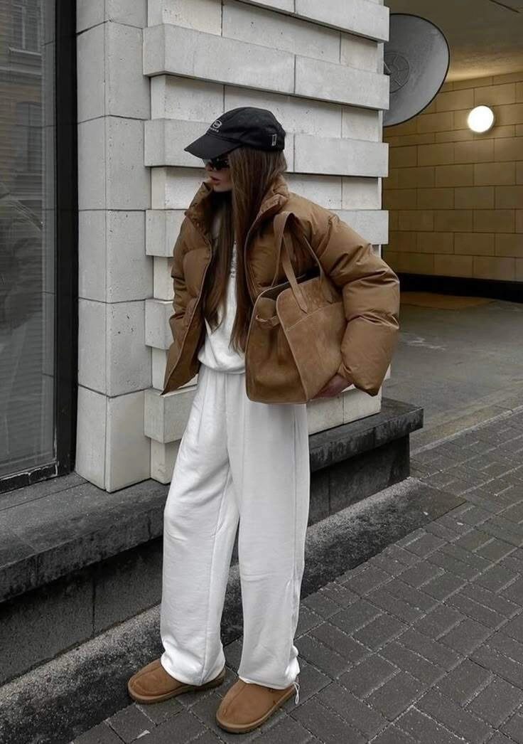 Áo phao phối với quần gì để gọn dáng 3 kiểu quần giúp chị em trông như giảm đi 5kg mà không cần ăn kiêng - 2