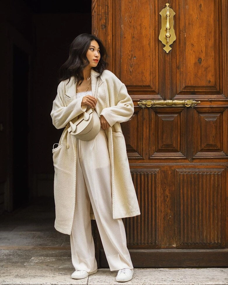 Bắt bài mặc đẹp theo xu hướng tông trắng cloud dancer chị em không bao giờ mặc xấu chỉ nhờ 4 công thức lên đồ - 13