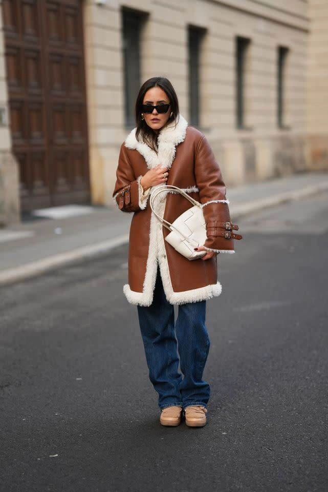 Bắt bài mặc đẹp theo xu hướng tông trắng cloud dancer chị em không bao giờ mặc xấu chỉ nhờ 4 công thức lên đồ - 16