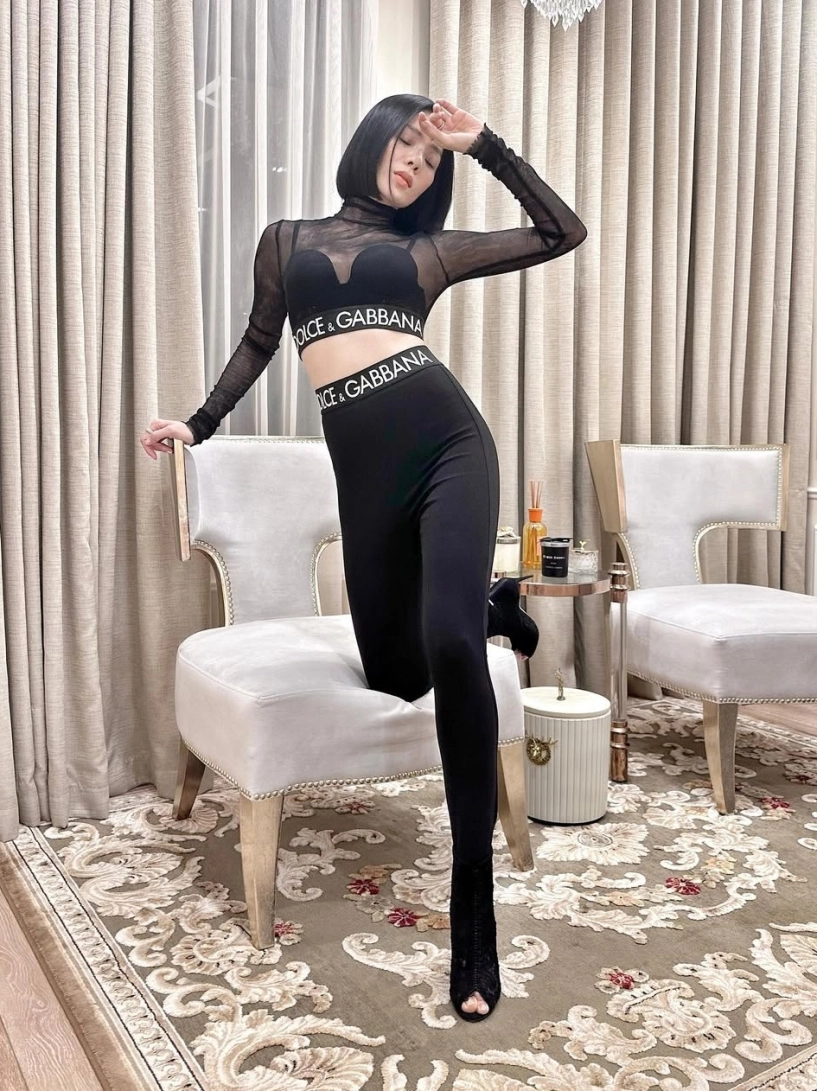 Bộ sưu tập quần kéo dài chân của lệ quyên - 6