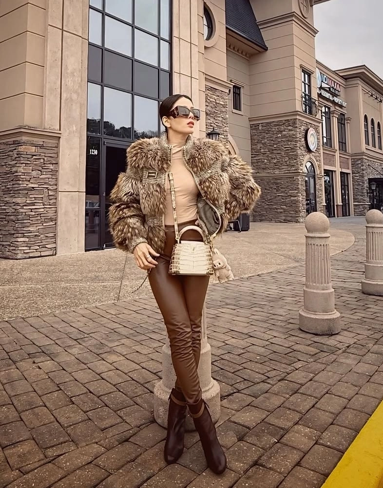 Bộ sưu tập quần kéo dài chân của lệ quyên - 9