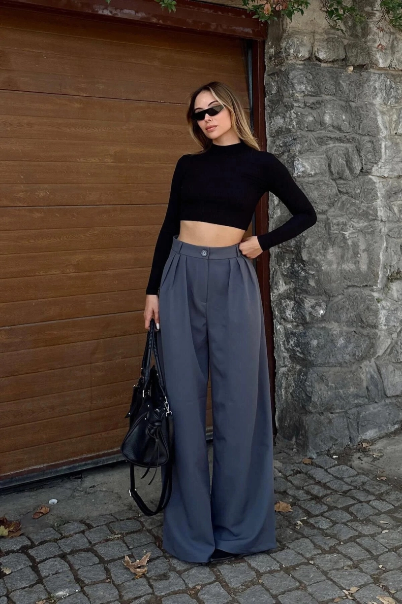 Cách phối đồ để giữ vẻ ngoài thanh lịch kể cả khi mặc quần thể thao áo croptop - 8