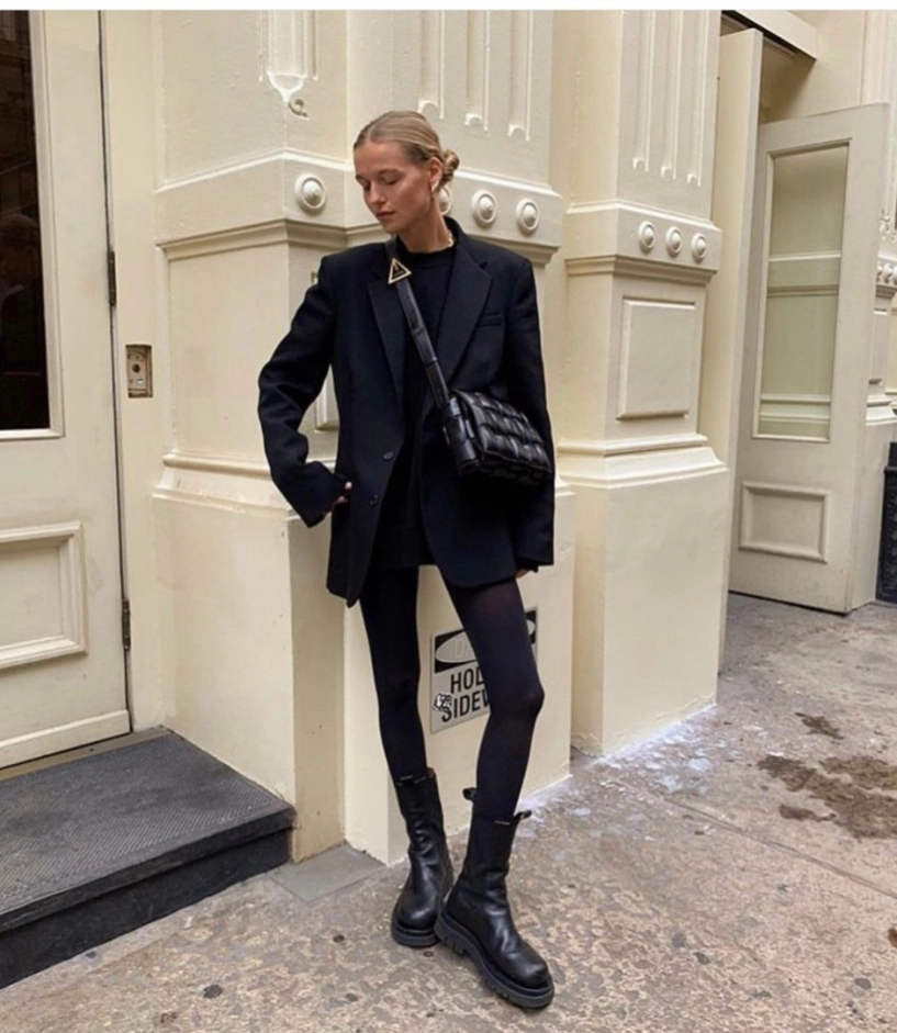 Cách phối đồ để giữ vẻ ngoài thanh lịch kể cả khi mặc quần thể thao áo croptop - 9