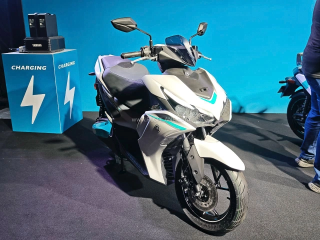 Cận cảnh chi tiết aerox-e phiên bản xe điện của nvx 155 vừa được yamaha ra mắt - 5