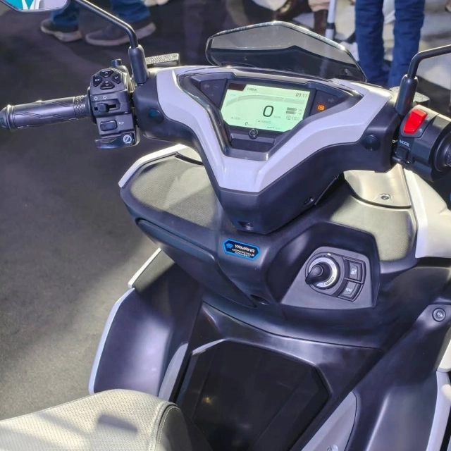 Cận cảnh chi tiết aerox-e phiên bản xe điện của nvx 155 vừa được yamaha ra mắt - 11