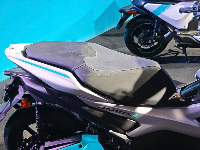 Cận cảnh chi tiết aerox-e phiên bản xe điện của nvx 155 vừa được yamaha ra mắt - 15