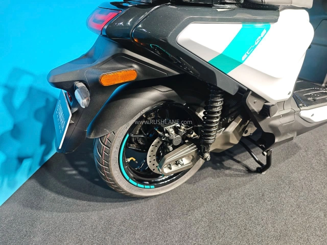 Cận cảnh yamaha ec-06 mẫu xe điện mới tốc độ 90 kmh đi được 160 km chỉ với một lần sạc - 12