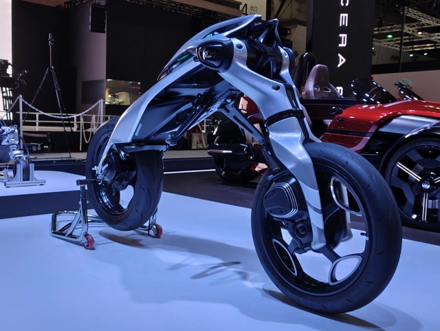 Cận cảnh yamaha motoroid bằng xương bằng thịt tại japan mobility show 2025 - 4