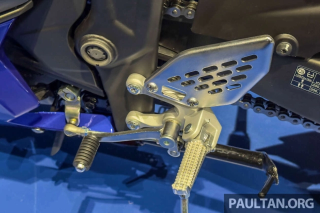 Cận cảnh yamaha yzf-r25 2026 vừa ra mắt - tiểu r1 trong tim anh em đam mê sportbike - 12