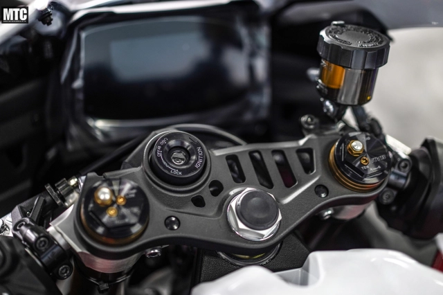 Cận cảnh yamaha yzf-r9 2025 - khi mảnh ghép còn thiếu của dòng r cuối cùng đã xuất hiện - 8