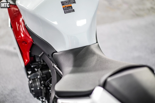 Cận cảnh yamaha yzf-r9 2025 - khi mảnh ghép còn thiếu của dòng r cuối cùng đã xuất hiện - 13