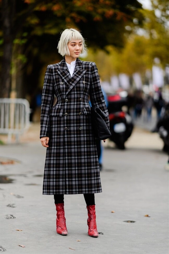 Cao dưới 1m60 vẫn mặc áo khoác dài đẹp đỉnh không sợ nuốt dáng nhờ chọn đúng kiểu diện lên trẻ hẳn vài tuổi - 6