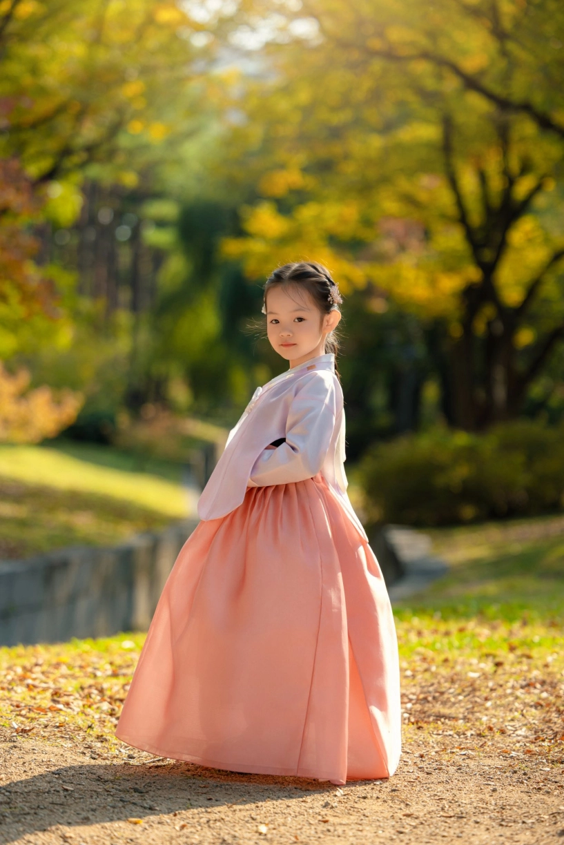 Con gái cường đô la - đàm thu trang diện hanbok xinh như công chúa - 1