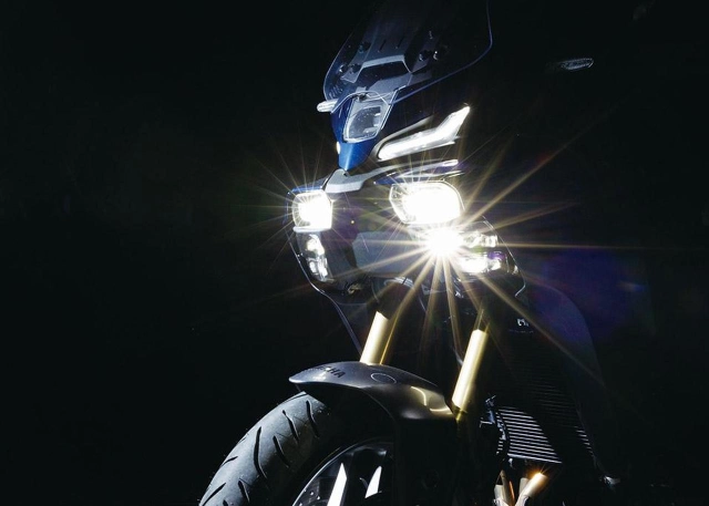 Đèn pha led matrix trên yamaha tracer 9gt khi ánh sáng biết suy nghĩ - 1