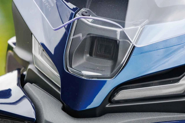 Đèn pha led matrix trên yamaha tracer 9gt khi ánh sáng biết suy nghĩ - 5