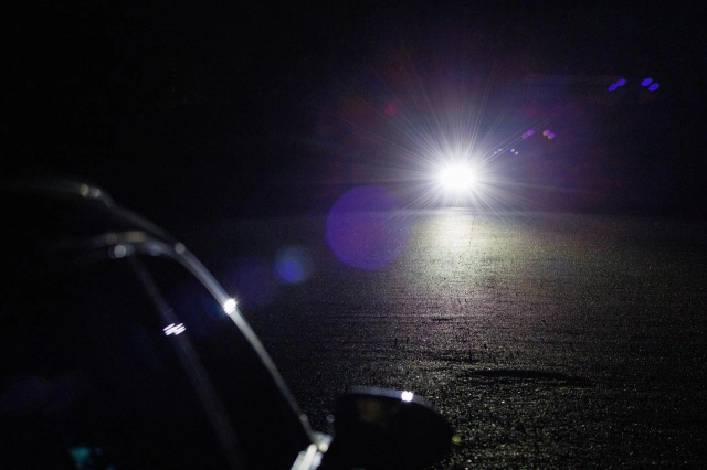 Đèn pha led matrix trên yamaha tracer 9gt khi ánh sáng biết suy nghĩ - 9