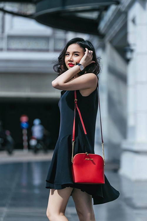 Đinh ngọc diệp đẹp hơn khi mặc kín đáo thanh lịch - 12