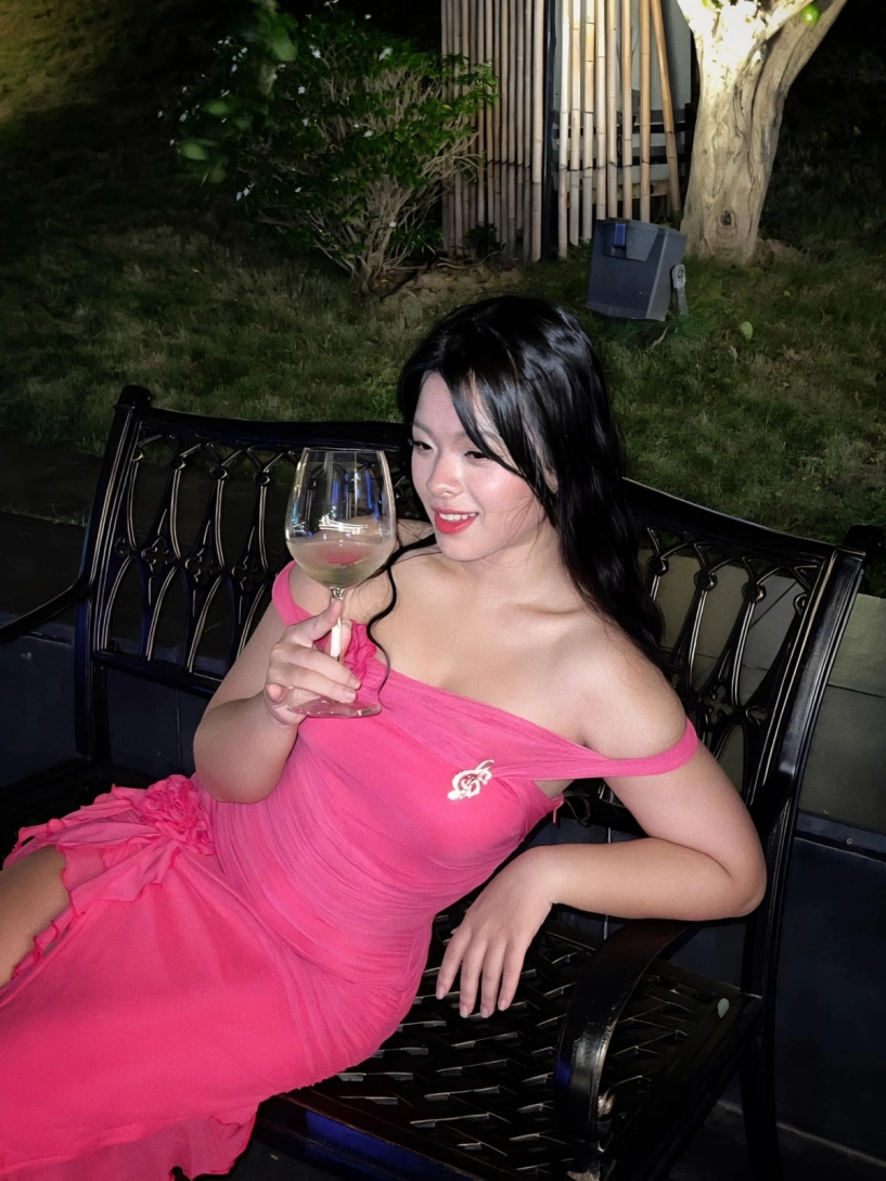 Gu mặc của con gái út nghệ sĩ chiều xuân - 11