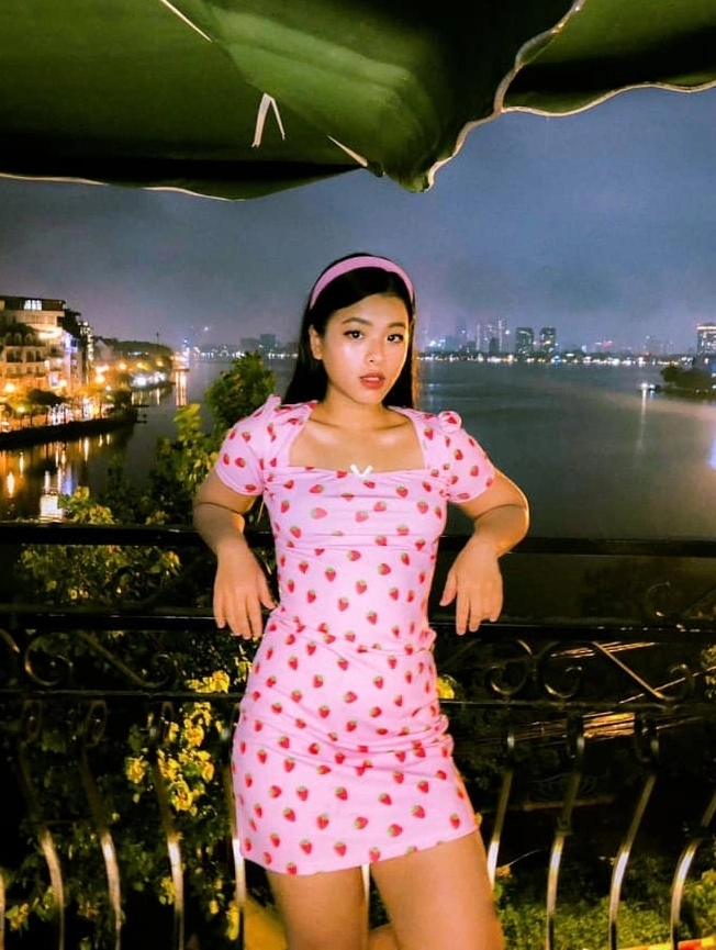 Gu mặc của con gái út nghệ sĩ chiều xuân - 12