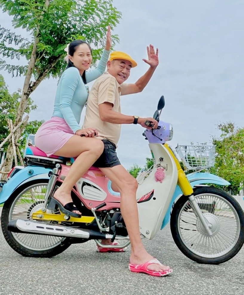 Gu mặc của vợ nghệ sĩ việt anh - 3