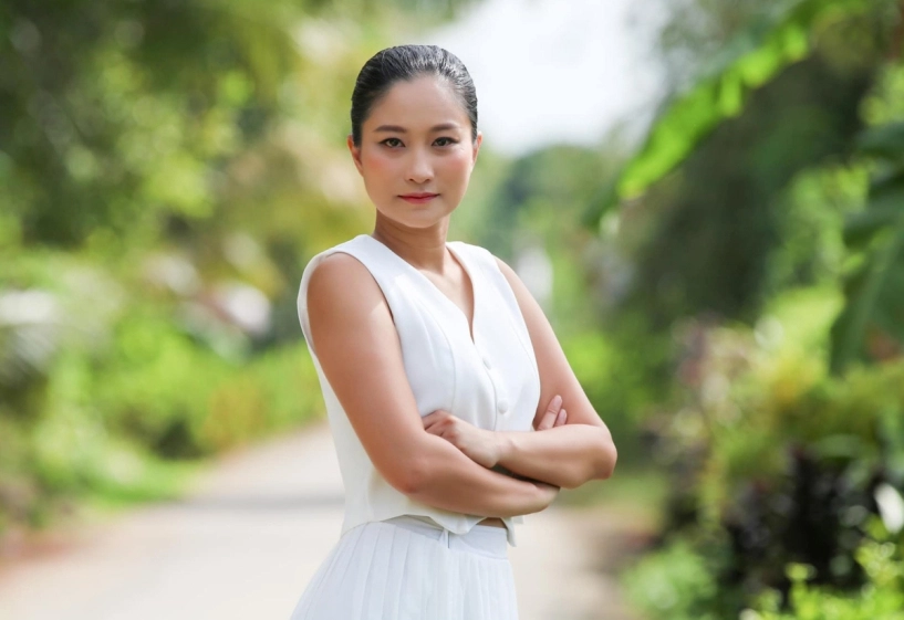 Gu mặc của vợ nghệ sĩ việt anh - 4