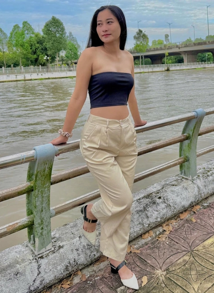 Gu mặc của vợ nghệ sĩ việt anh - 5