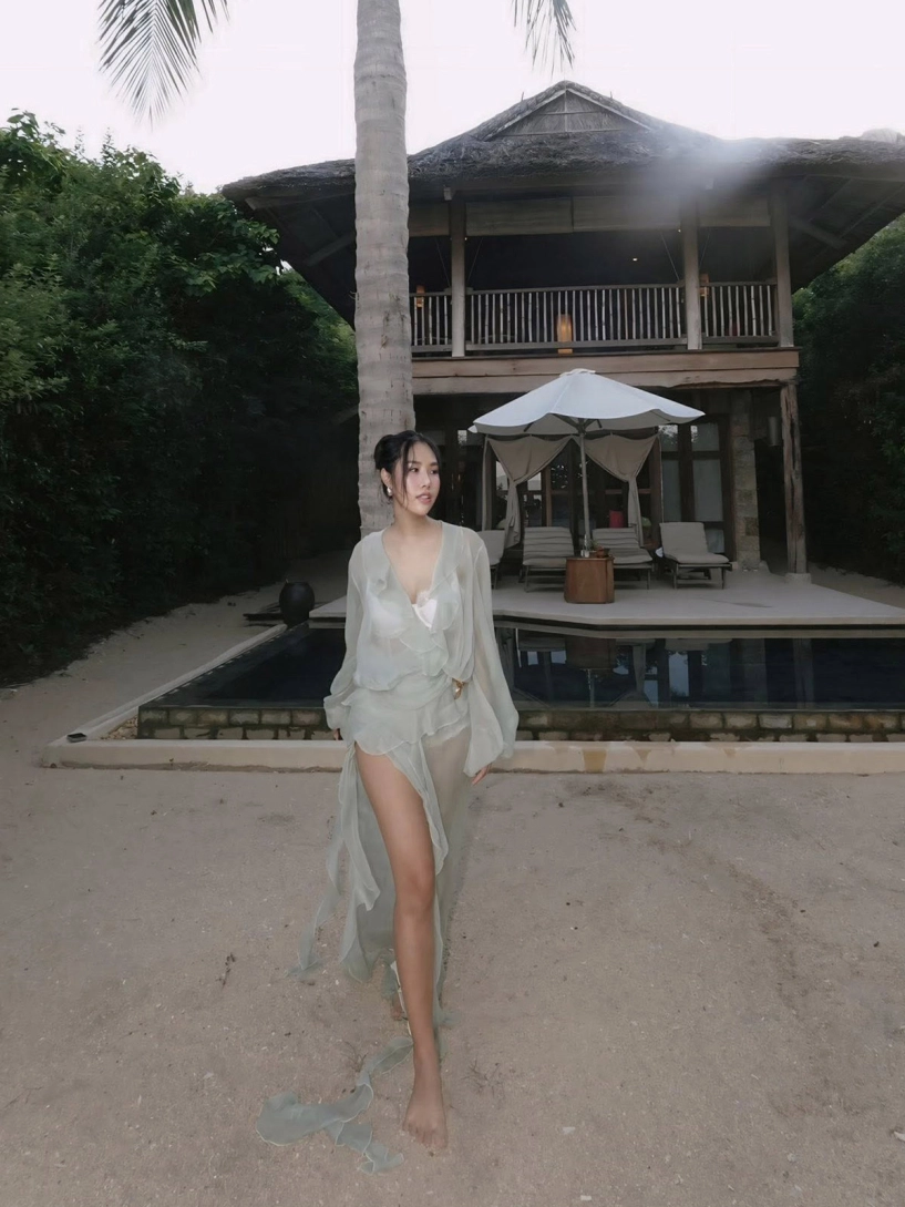 Gu mặc khoe body của bạn gái quang minh - 3