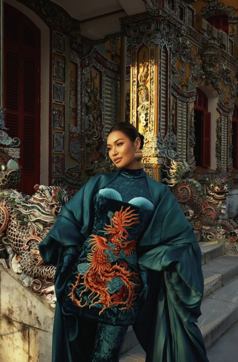 Gu thời trang chuẩn á đông của 2 nàng hậu miss cosmo trước thềm kết thúc nhiệm kỳ - 3