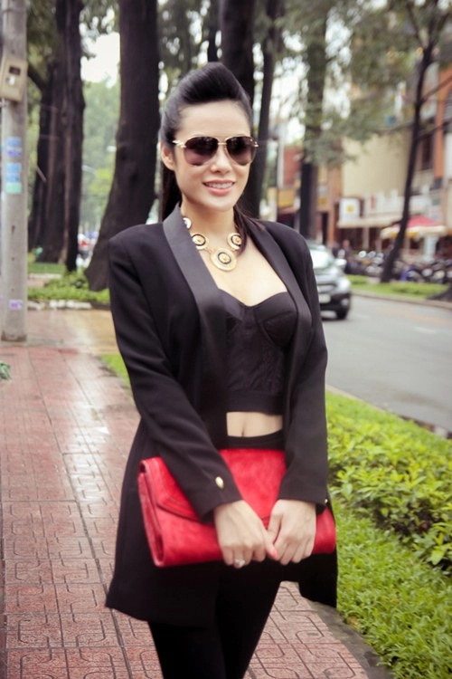 Hh phương nguyễn xuống phố với cây đồ hiệu ngàn đô - 5