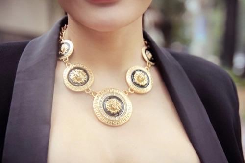 Hh phương nguyễn xuống phố với cây đồ hiệu ngàn đô - 10