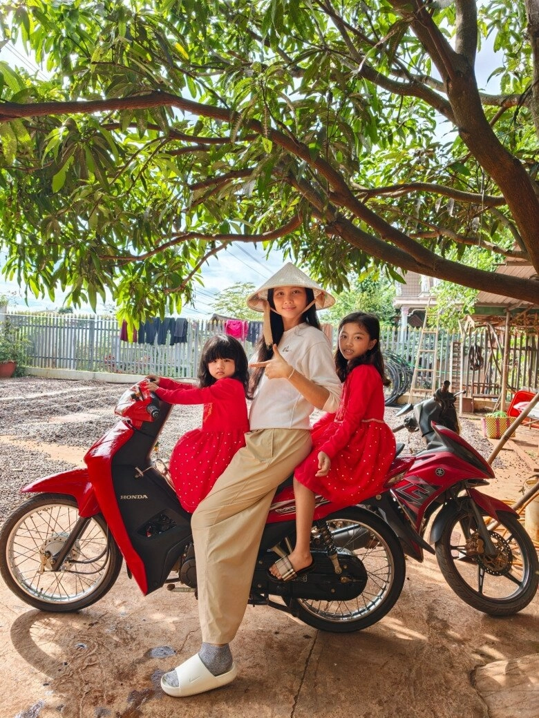 Hhen niê lần đầu trở lại showbiz sau 2 tháng sinh con sắc vóc quá slay khác hẳn khi ở nhà làm mẹ bỉm - 8