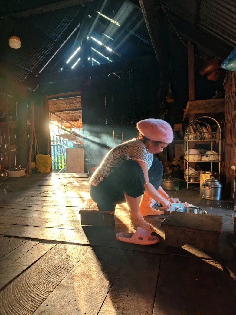 Hhen niê lần đầu trở lại showbiz sau 2 tháng sinh con sắc vóc quá slay khác hẳn khi ở nhà làm mẹ bỉm - 13