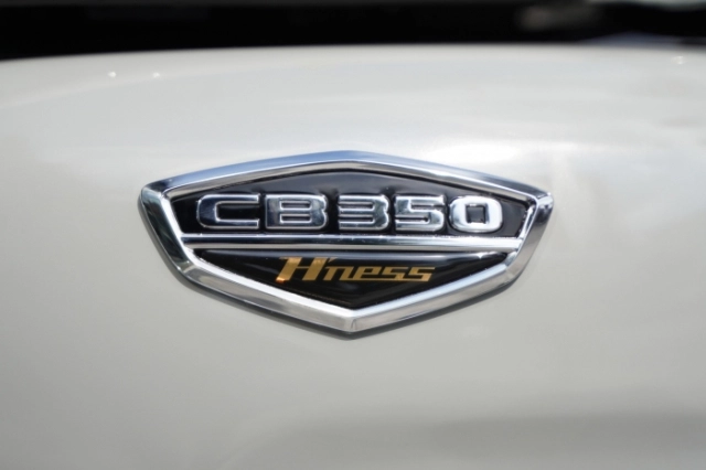 Hình ảnh thực tế của honda cb350 hness vừa lên kệ tại các đại lý ớ nước ta - 4