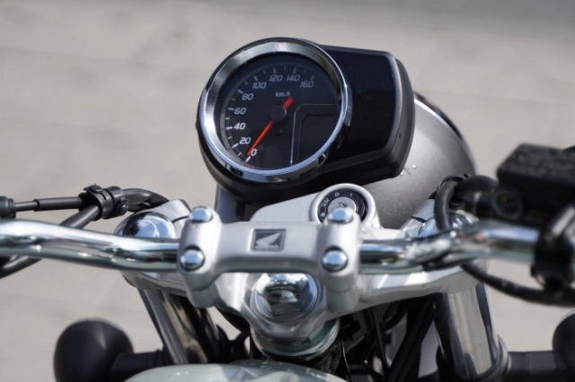 Hình ảnh thực tế của honda cb350 hness vừa lên kệ tại các đại lý ớ nước ta - 5