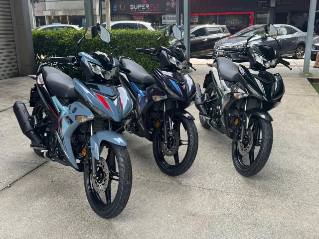 Hình ảnh thực tế của yamaha y15zr 2026 tại các đại lý - hút hồn với 3 tông màu mới - 1