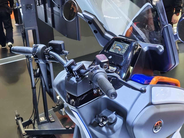 Hình ảnh thực tế yamaha h2 buddy porter chiếc xe ga chạy bằng hydro tại japan mobility show 2025 - 11