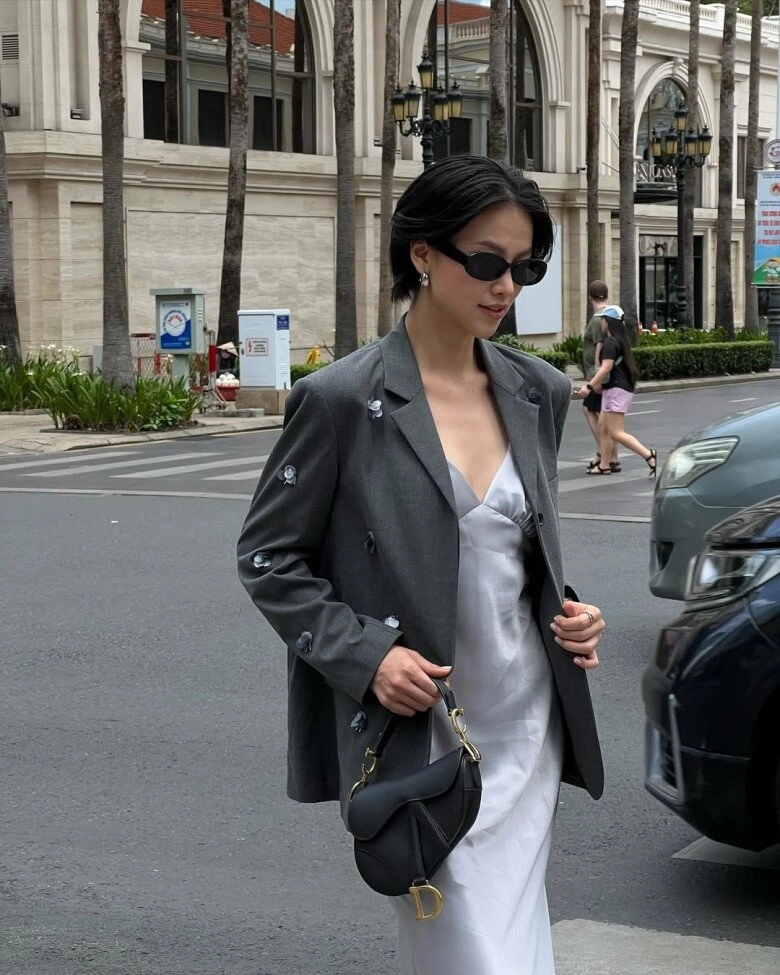 Hoa hậu phương khánh đích thị là cẩm nang mặc đẹp mùa lạnh 10 outfit đều sang khỏi bàn - 3