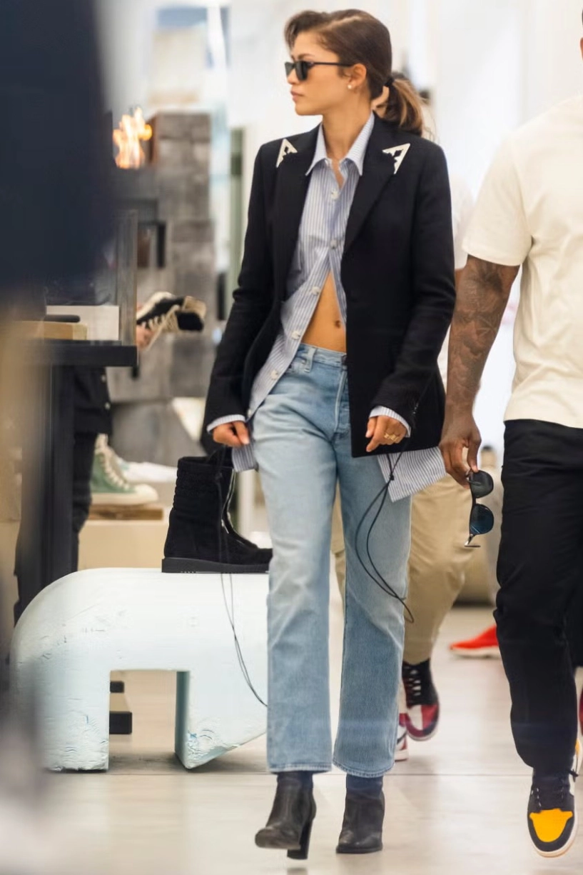 Học hỏi phong cách phối đồ thường ngày của các ngôi sao đơn giản mà thu hút - 1