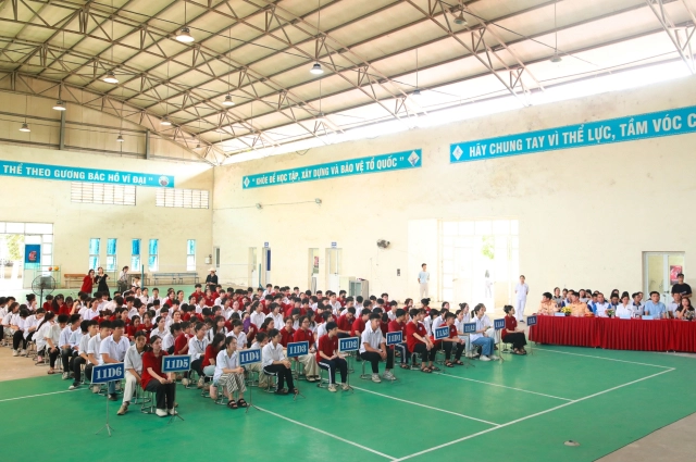 Honda khởi động khóa bồi dưỡng kiến thức pháp luật và kỹ năng lái xe gắn máy an toàn cho học sinh - 4