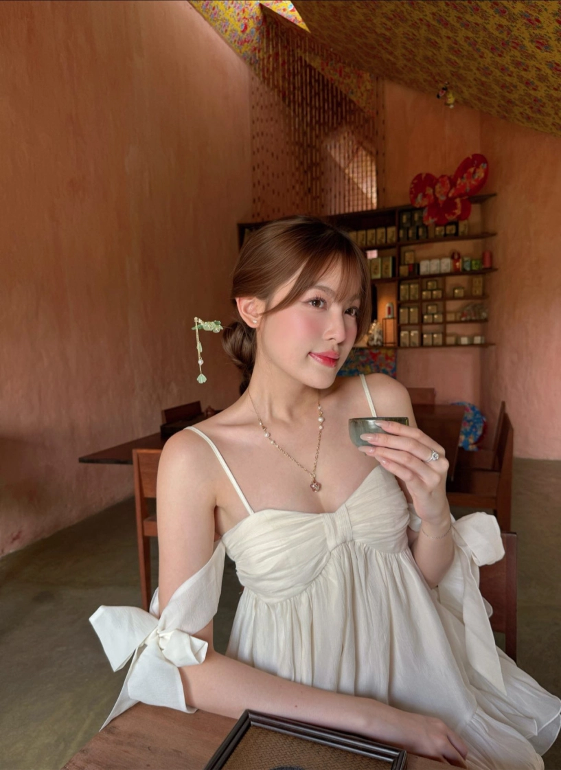 Hot girl tăng mỹ hàn khoe chuẩn tiểu thư sài thành - 3