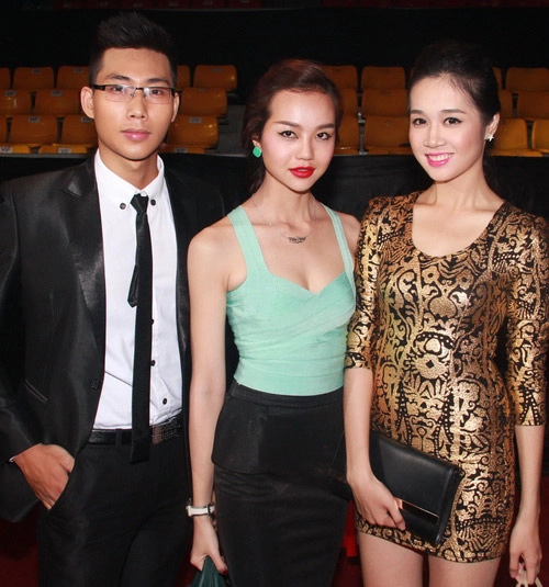 Jessica minh anh khoe vong 1 phăng li - 19